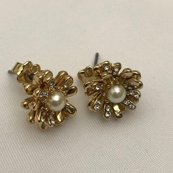 AVON GV9 Signature Collection Pearl Rhinestone Flower Necklace Earring Set - Picture 7 of 10